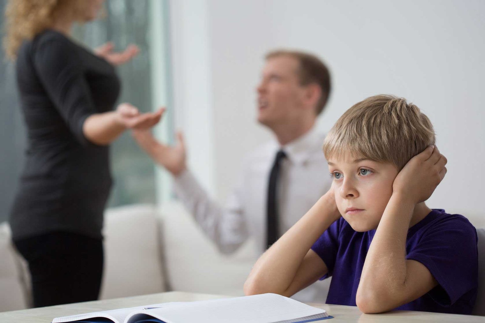 Managing Emotions: Benefits of an Anger Management Program in Toronto for Parents